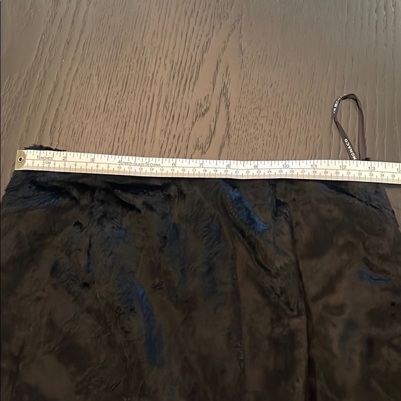 Club Monaco crushed velvet skirt - Picture 6 of 8